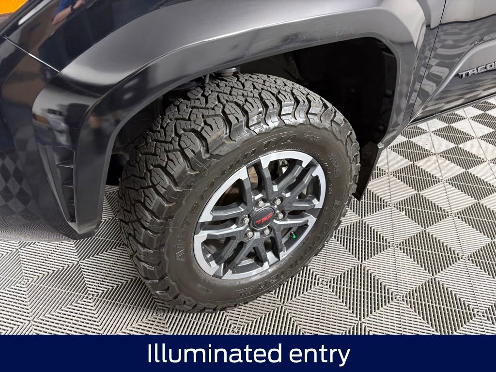 Used 2024 Toyota Tacoma TRD Sport image 9
