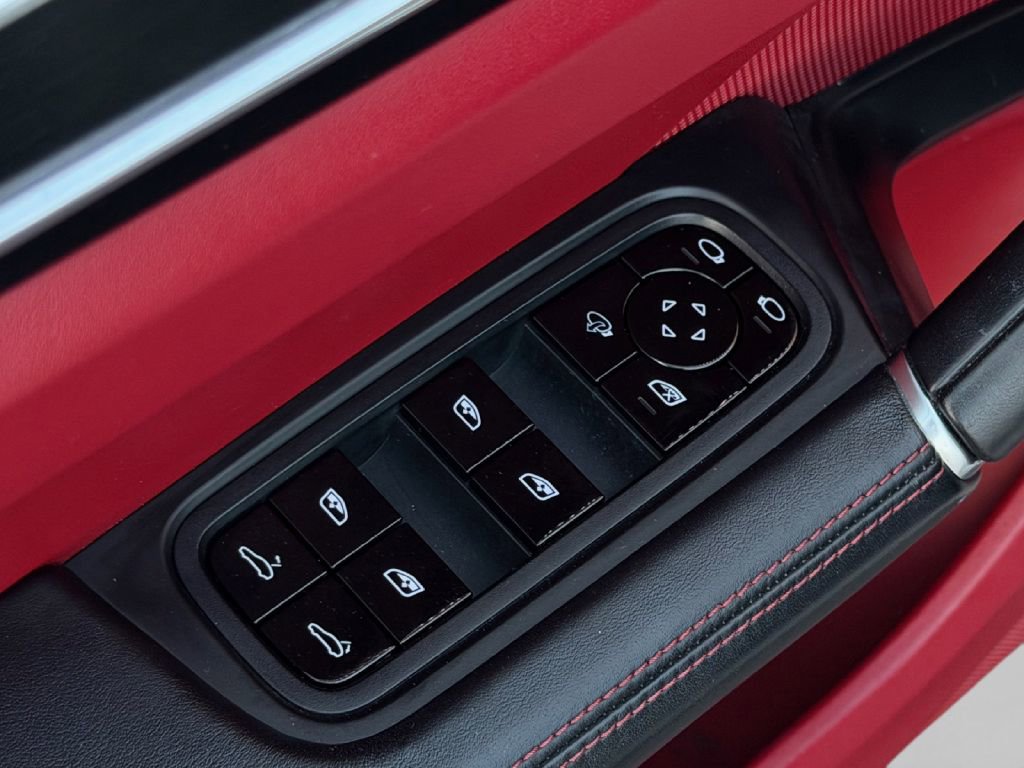 Used 2021 Porsche Cayenne GTS image 19