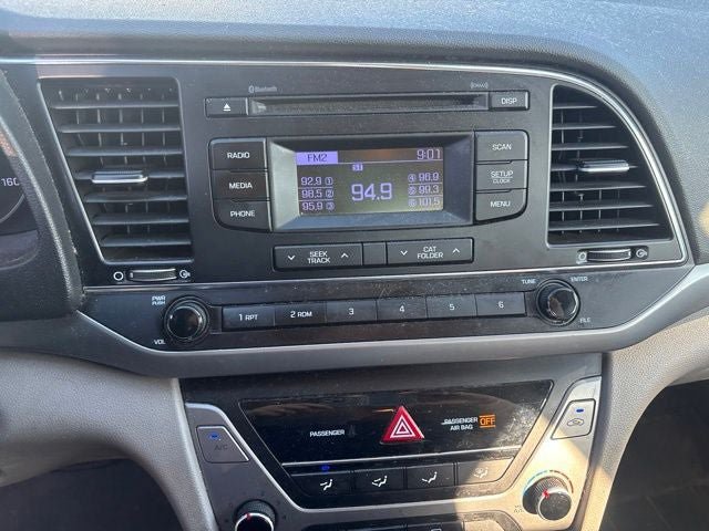 Used 2017 Hyundai Elantra SE FWD image 30