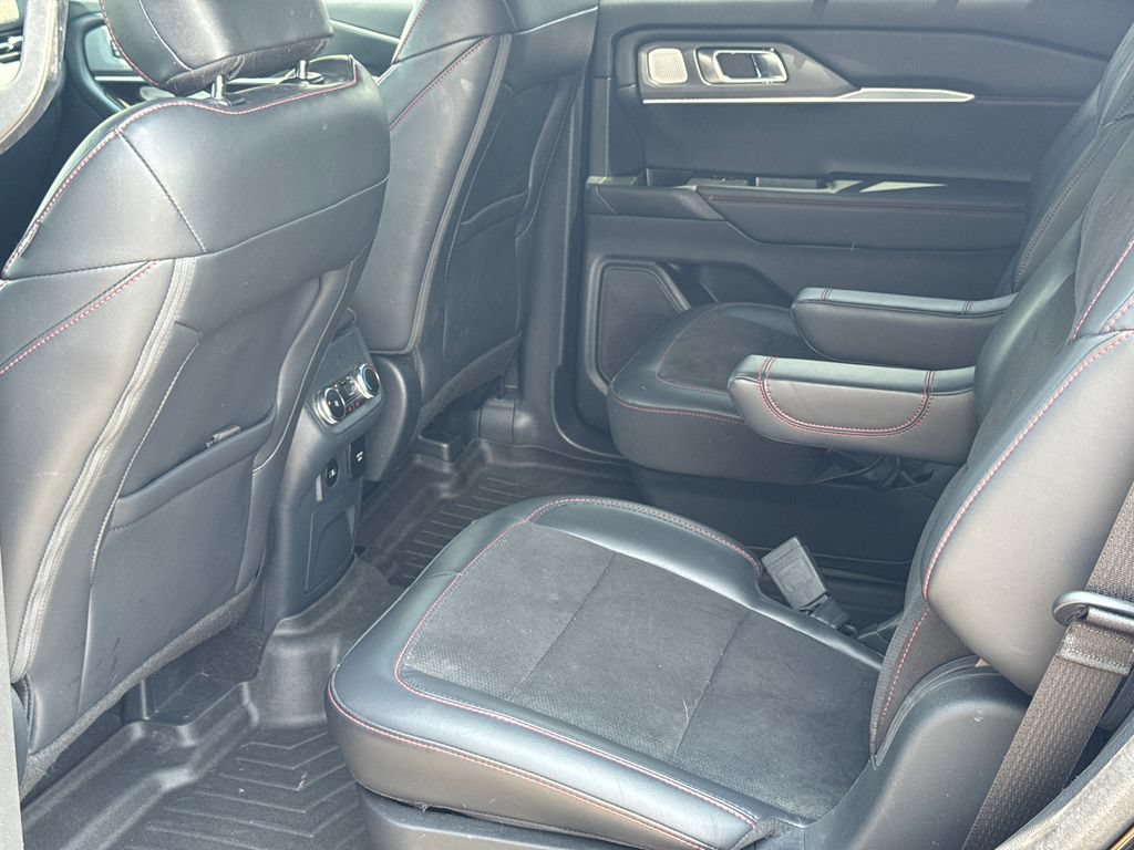 Used 2025 Ford Explorer ST AWD/4WD image 21
