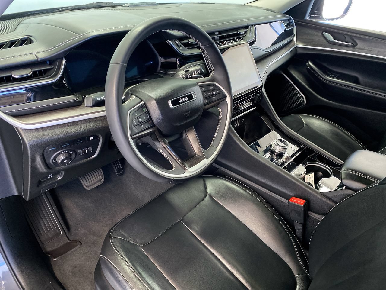 Used 2022 Jeep Grand Cherokee Limited 4xe AWD/4WD image 21