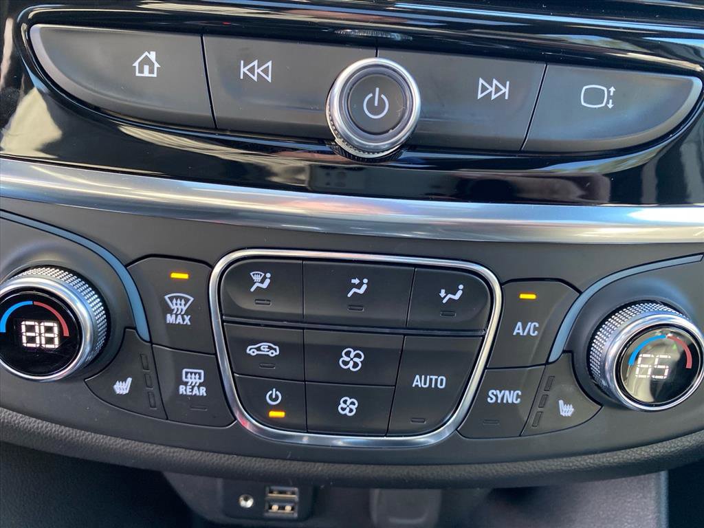 Used 2022 Chevrolet Traverse RS AWD/4WD image 15