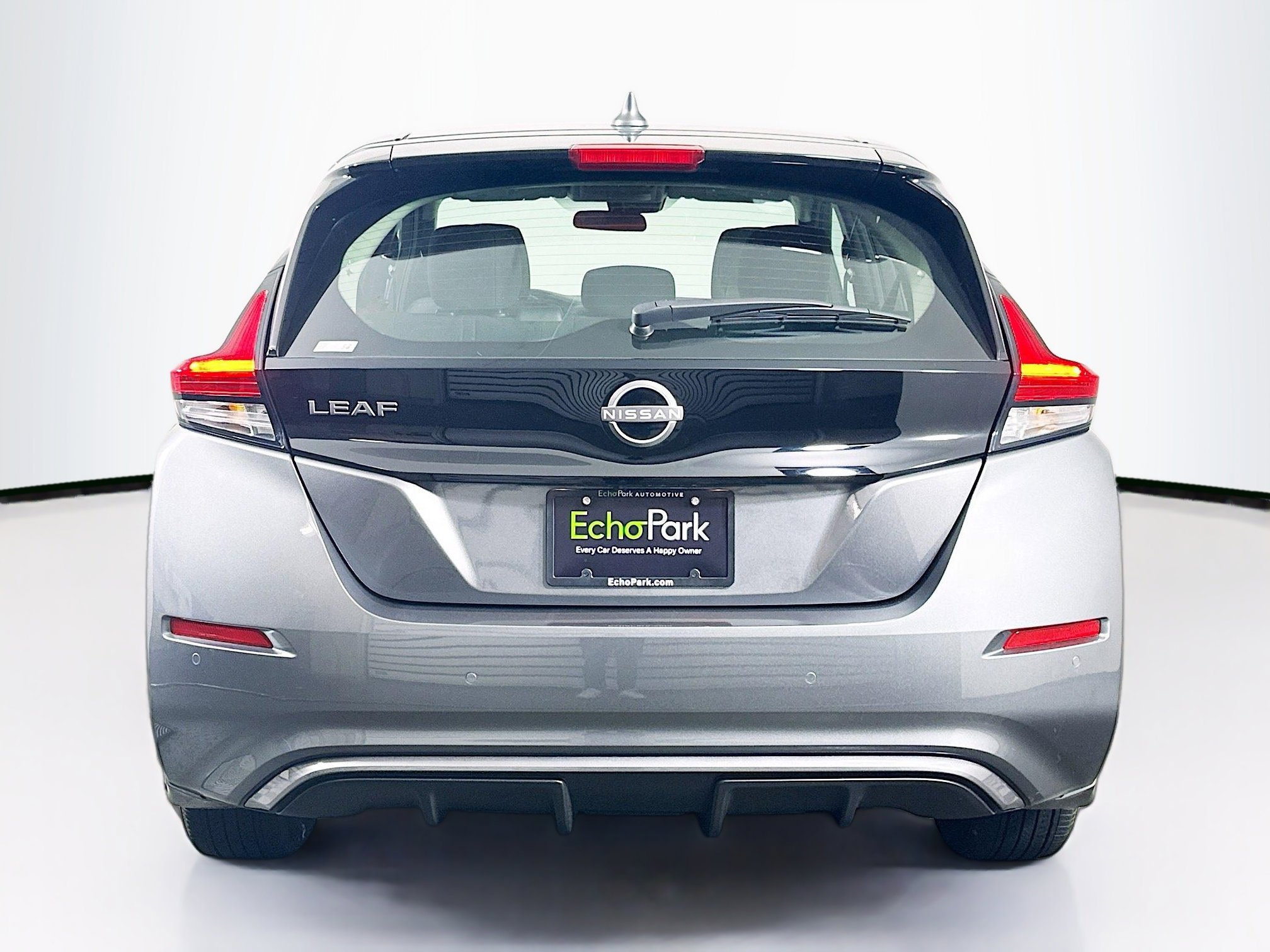 Used 2023 Nissan Leaf S image 7