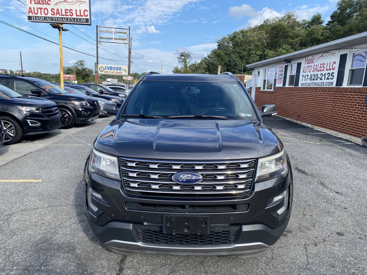 Used 2017 Ford Explorer Limited AWD/4WD image 2