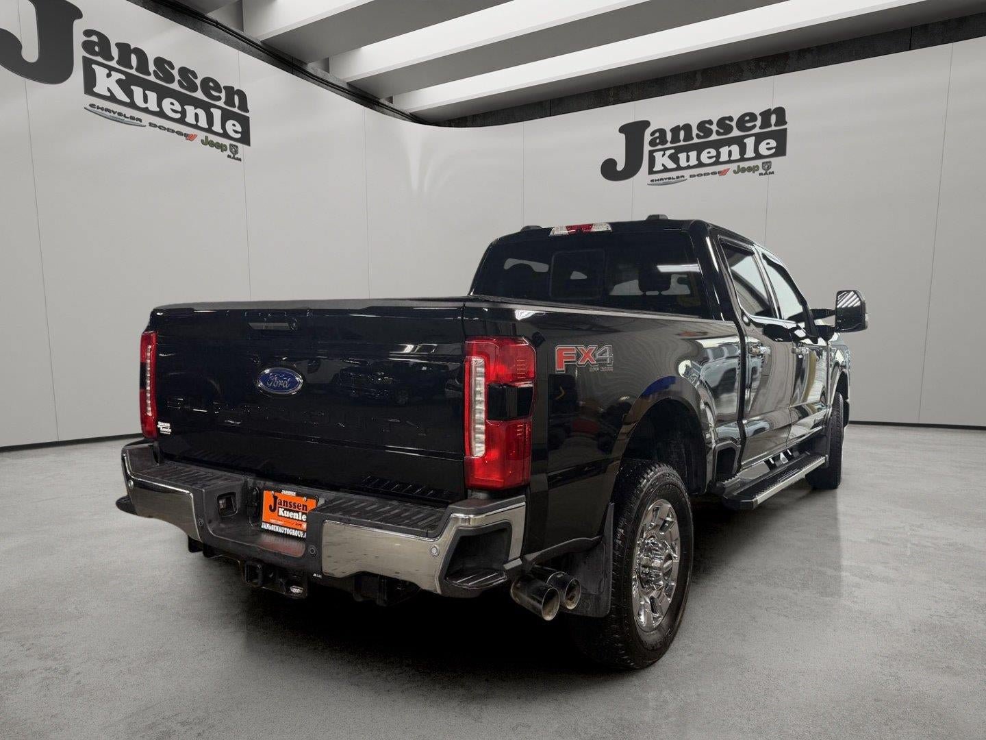 Used 2024 Ford F350 Lariat w/ Chrome Package AWD/4WD image 3