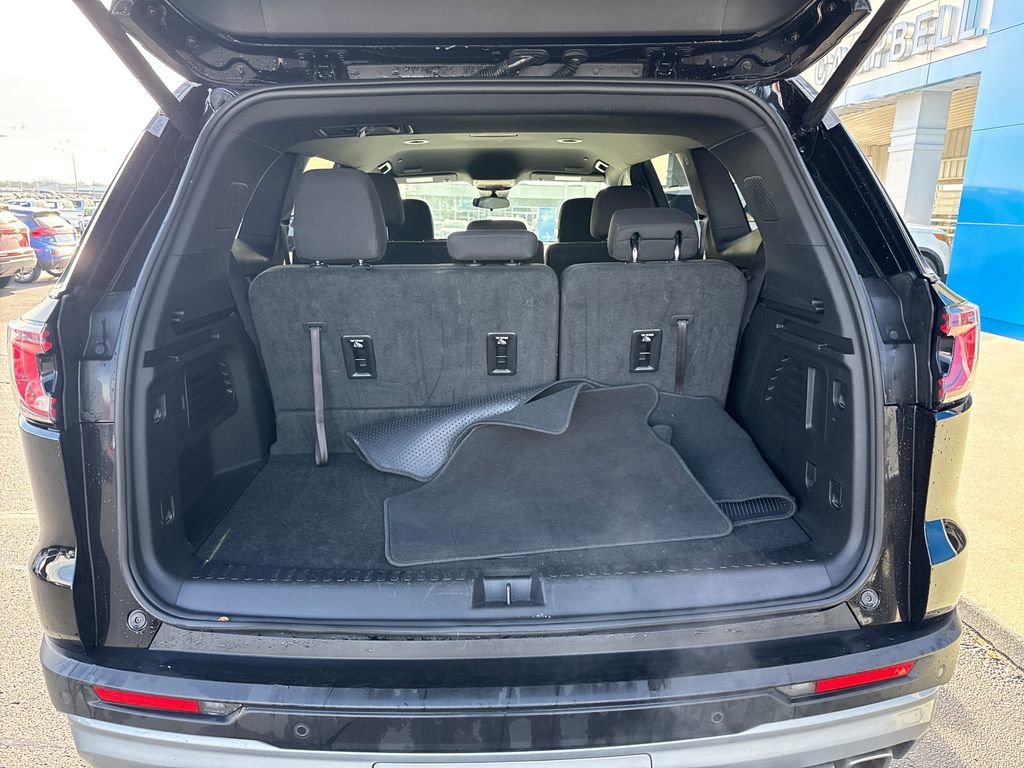 Used 2025 GMC Acadia Elevation image 25