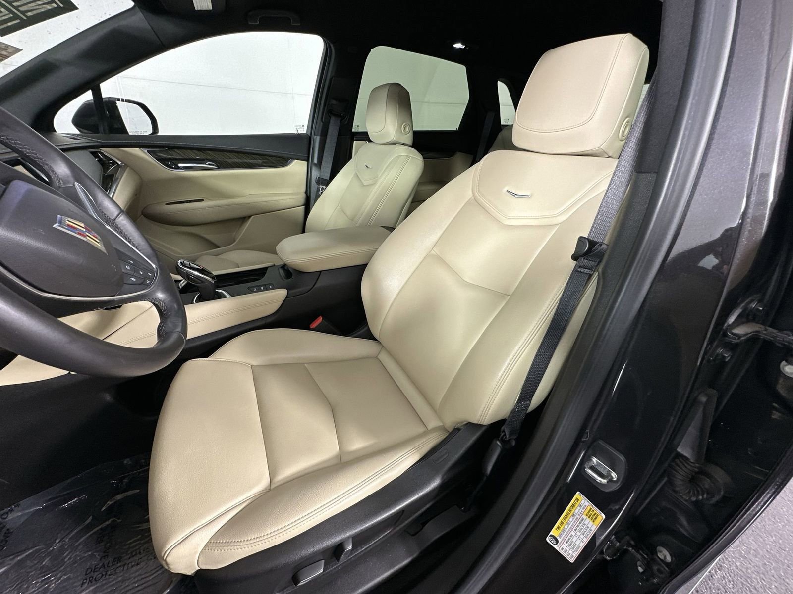 Used 2018 Cadillac XT5 AWD image 15
