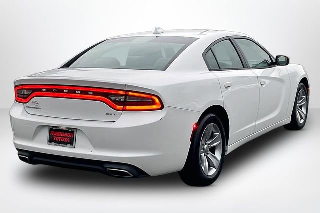 Used 2015 Dodge Charger SXT RWD image 13