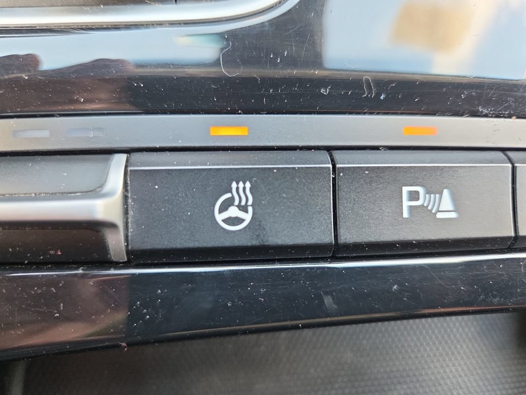 Used 2018 Kia Stinger Premium AWD/4WD image 44