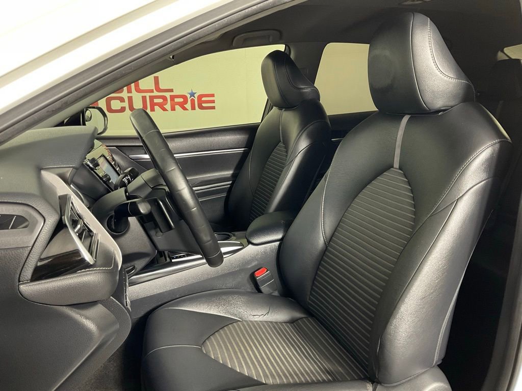 Used 2018 Toyota Camry SE FWD image 14