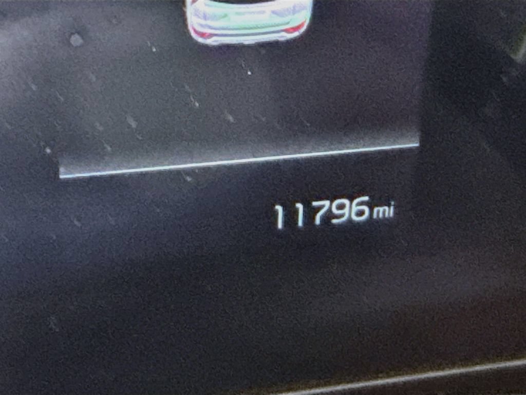Used 2025 Kia Niro EX Touring FWD image 4