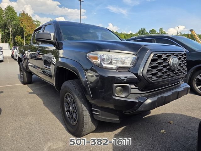 Used 2018 Toyota Tacoma SR5 RWD image 2