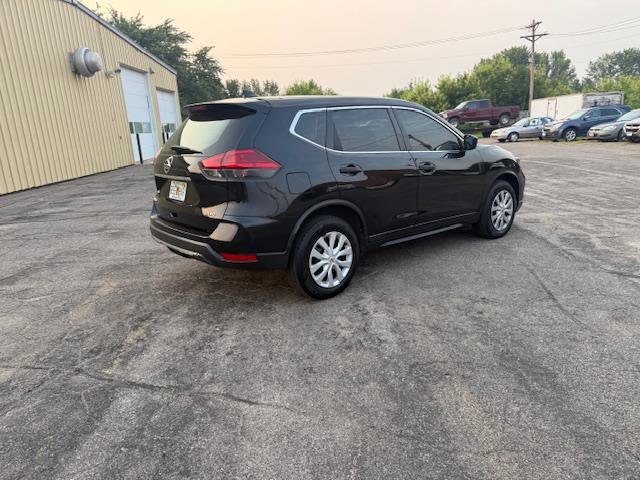 Used 2017 Nissan Rogue S image 8