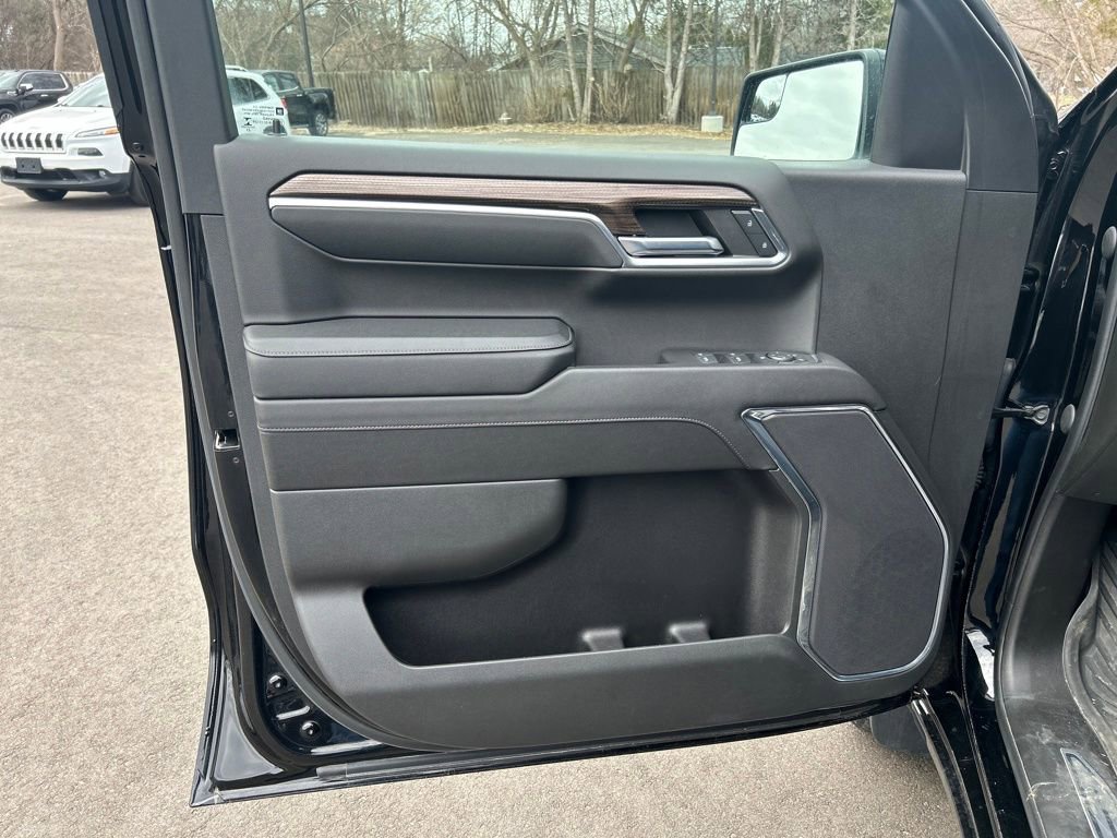 Used 2023 Chevrolet Silverado 1500 RST image 19