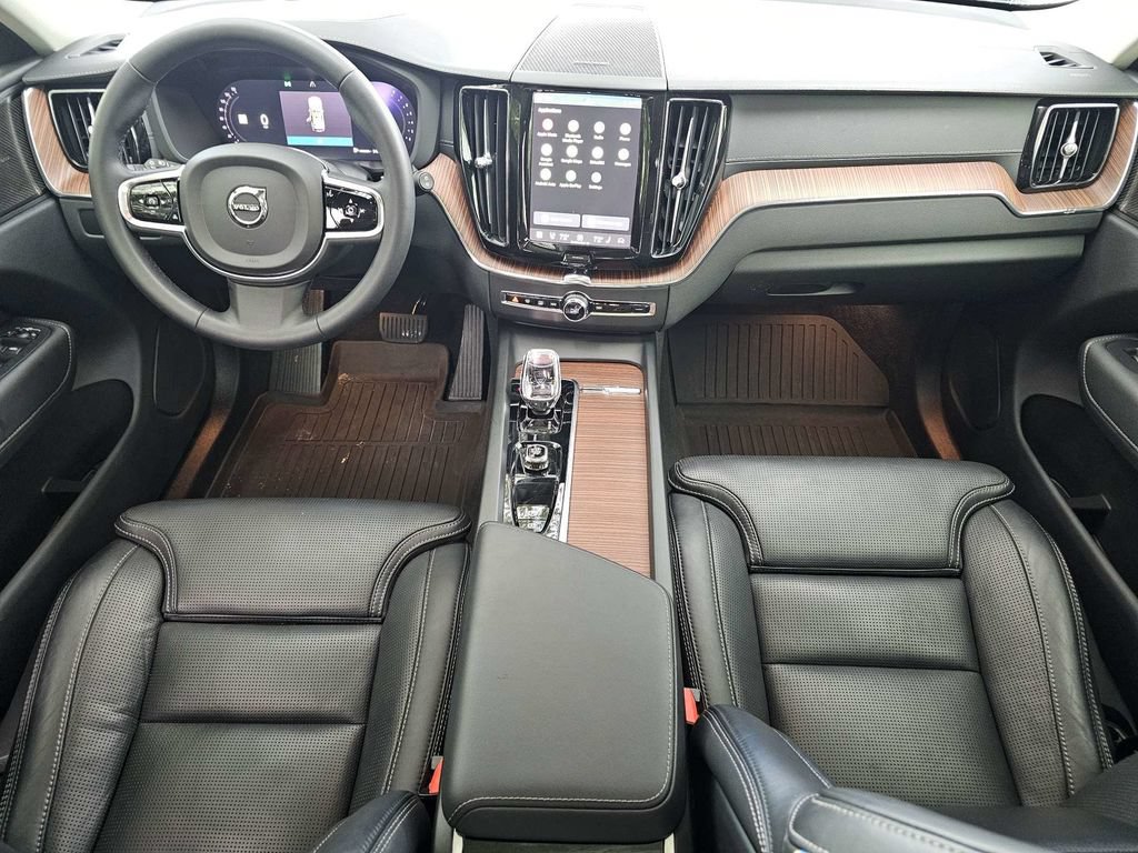 Certified 2023 Volvo XC60 B5 Ultimate w/ Climate Package FWD image 15