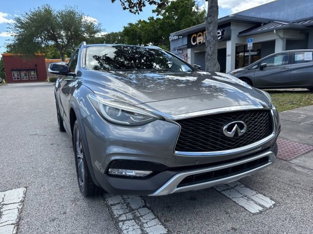 Used 2018 INFINITI QX30 Premium w/ Navigation Package AWD/4WD image 2