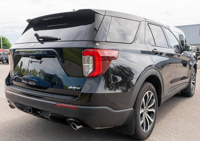 Used 2022 Ford Explorer ST-Line w/ Class IV Trailer Tow Package AWD/4WD image 6