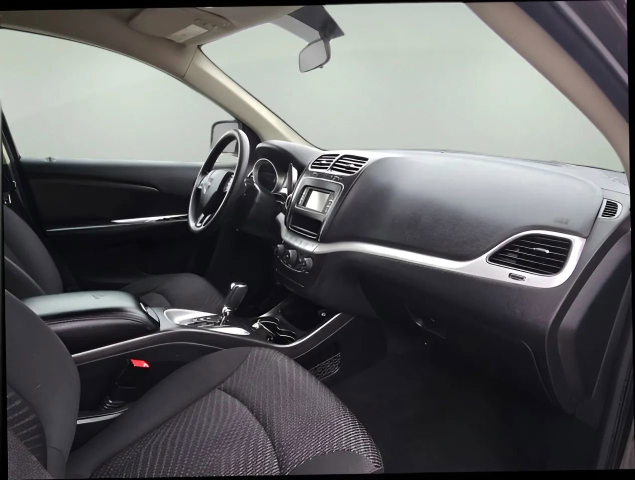 Used 2018 Dodge Journey SE image 22