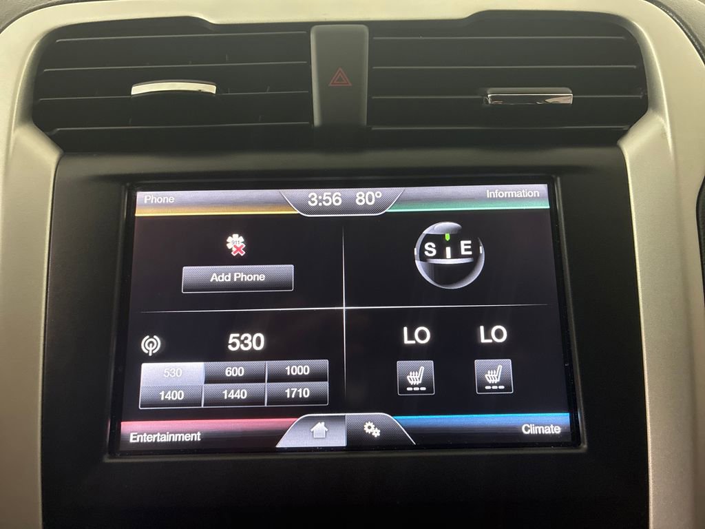Used 2016 Ford Fusion SE FWD image 16