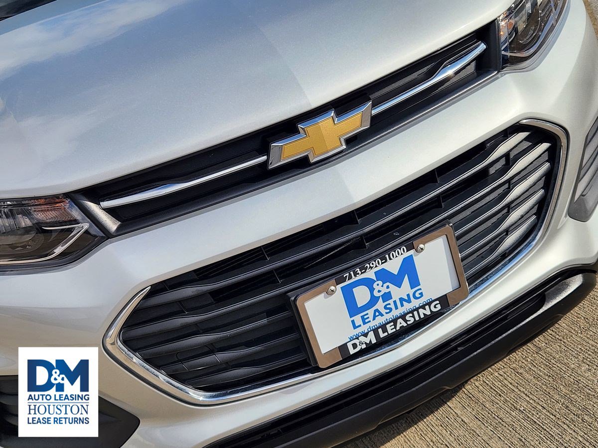 Used 2022 Chevrolet Trax LS w/ Tint and Cruise Package image 13