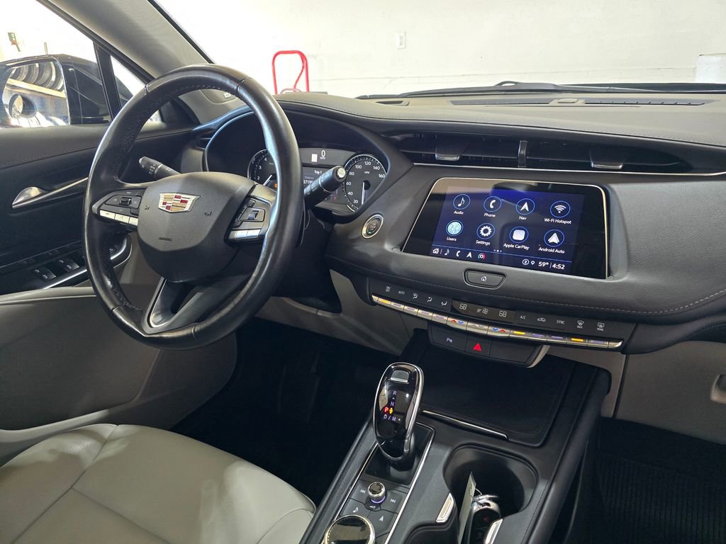 Used 2022 Cadillac XT4 Luxury image 29