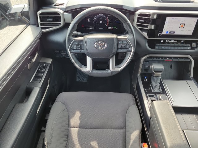 Used 2025 Toyota Sequoia SR5 AWD/4WD image 16