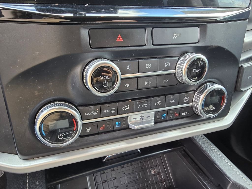 Used 2023 Ford Expedition XLT image 14