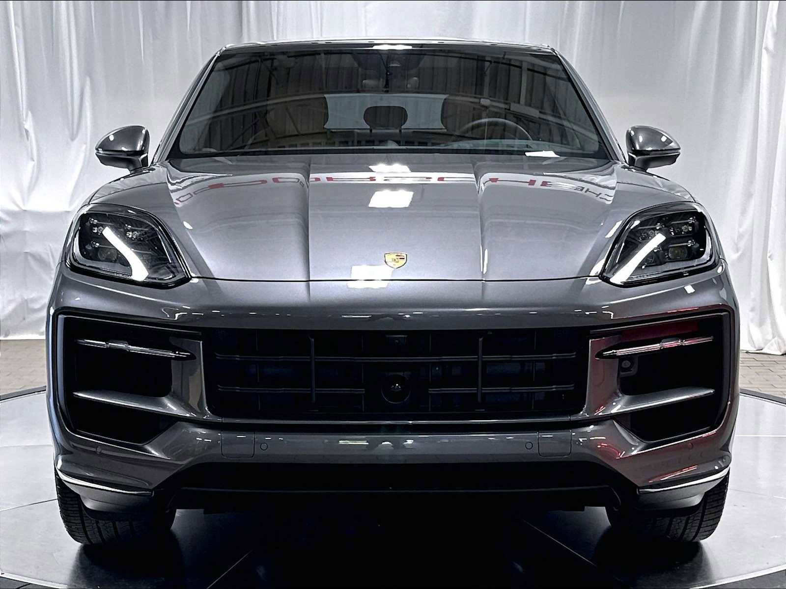 Used 2026 Porsche Cayenne Coupe AWD/4WD image 12