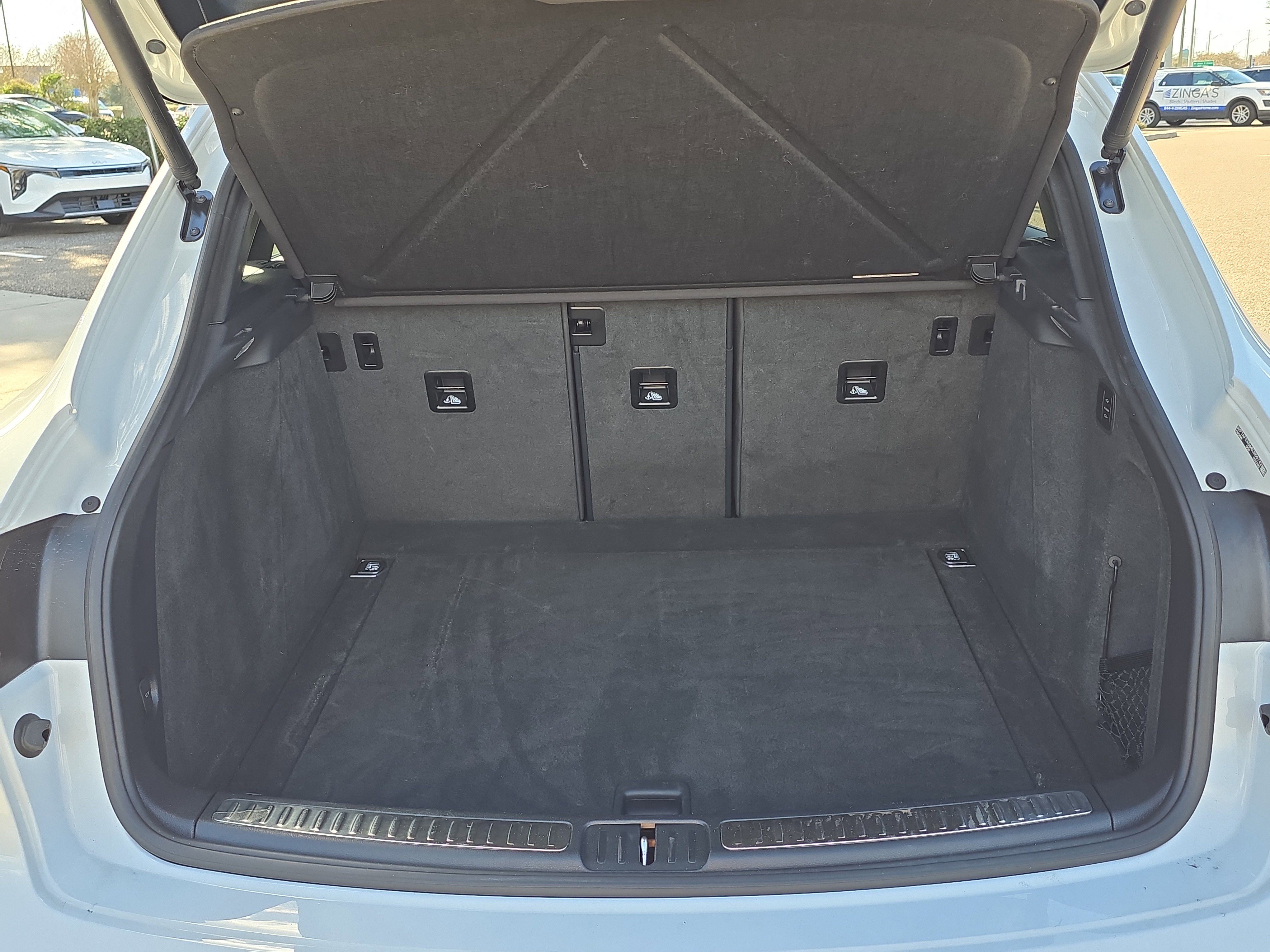 Used 2024 Porsche Macan GTS image 12