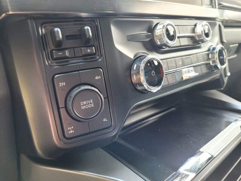 New 2025 Ford F350 Lariat w/ Chrome Package image 19