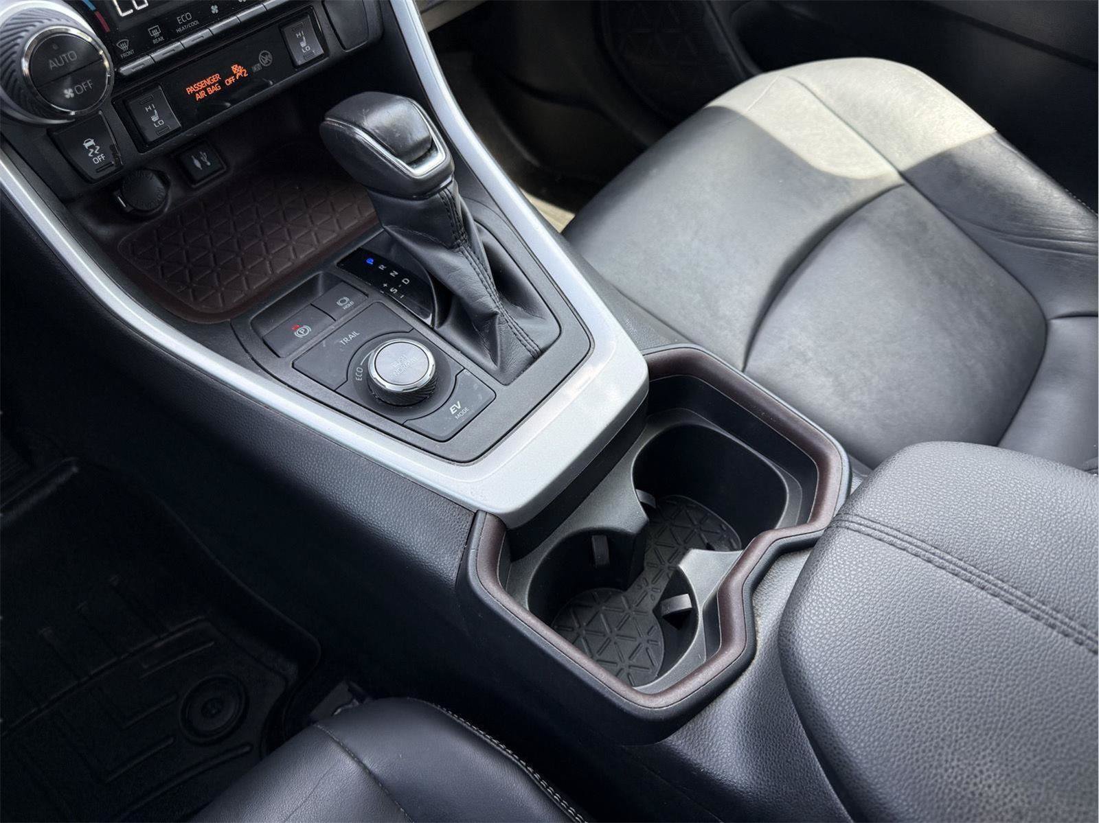 Used 2019 Toyota RAV4 Limited w/ Carpet Mat Package AWD/4WD image 20