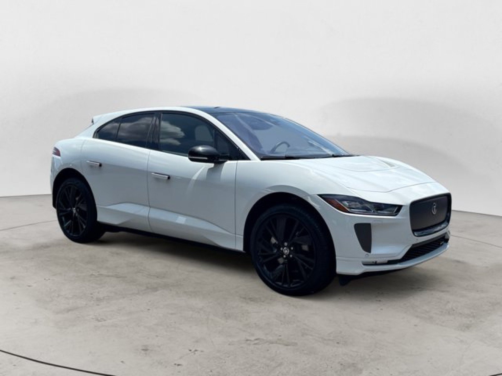 Used 2024 Jaguar I-PACE R-Dynamic HSE AWD/4WD image 2