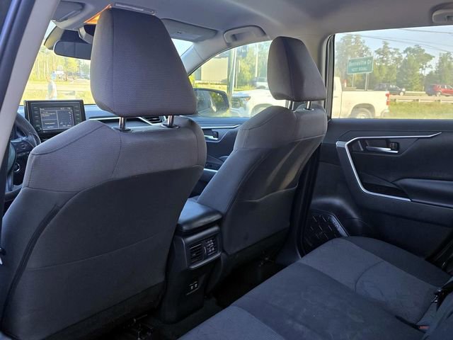 Used 2020 Toyota RAV4 XLE image 28