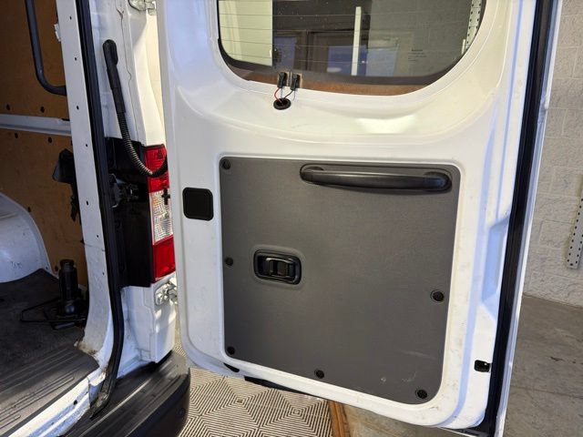 Used 2020 Nissan NV 2500 SV w/ Back Door Glass Package RWD image 10