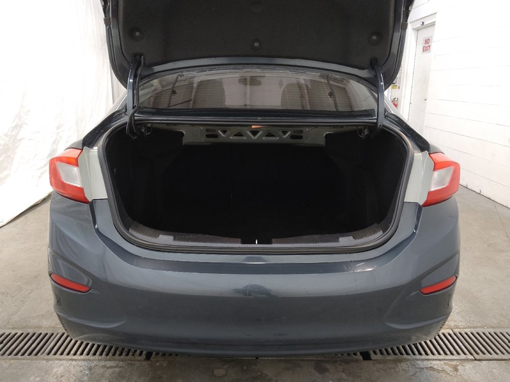 Used 2017 Chevrolet Cruze LT w/ Convenience Package image 29