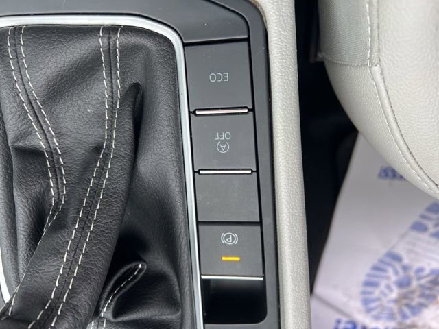 Used 2023 Volkswagen Jetta SE image 21