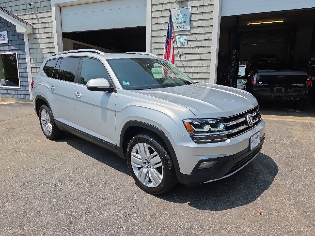 Used 2019 Volkswagen Atlas SE w/ Panoramic Sunroof Package AWD/4WD image 2