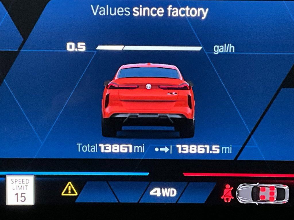 Used 2025 BMW X6 M Competition w/ Executive Package image 17