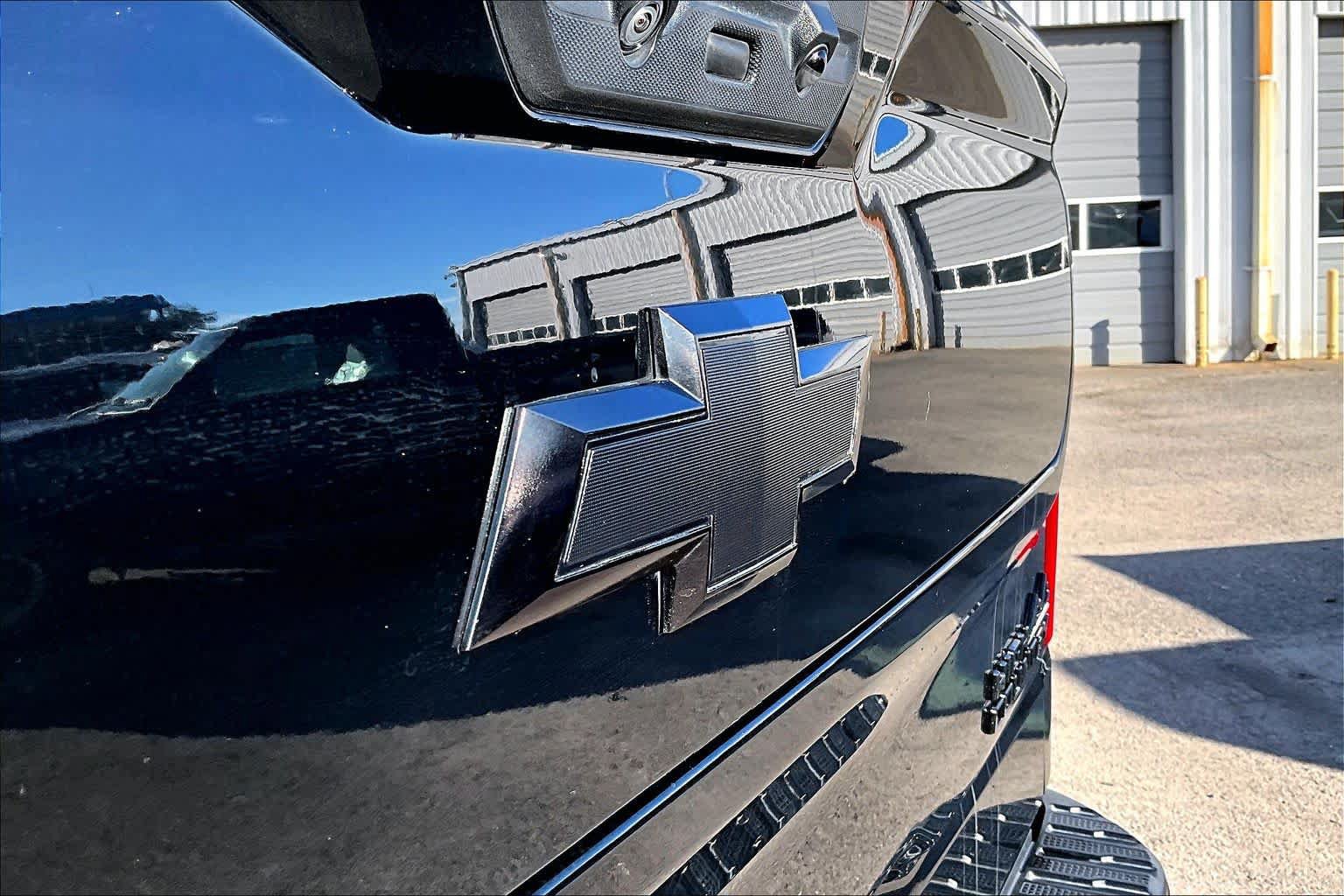 Used 2024 Chevrolet Silverado 1500 High Country w/ Midnight Edition AWD/4WD image 33