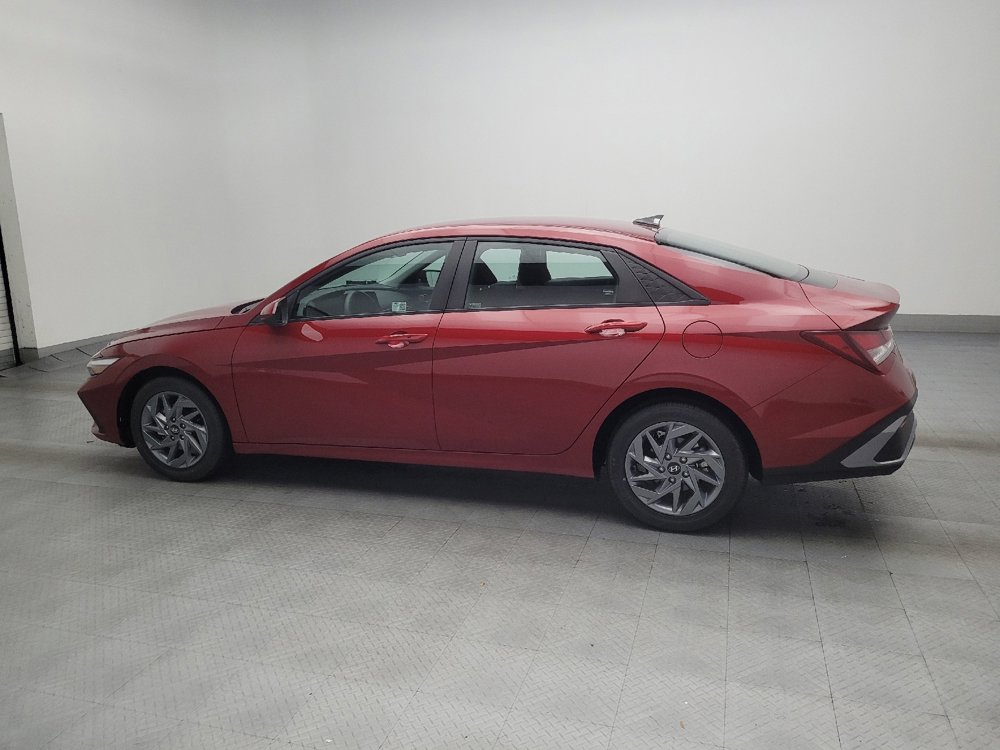 Used 2024 Hyundai Elantra SEL FWD image 3