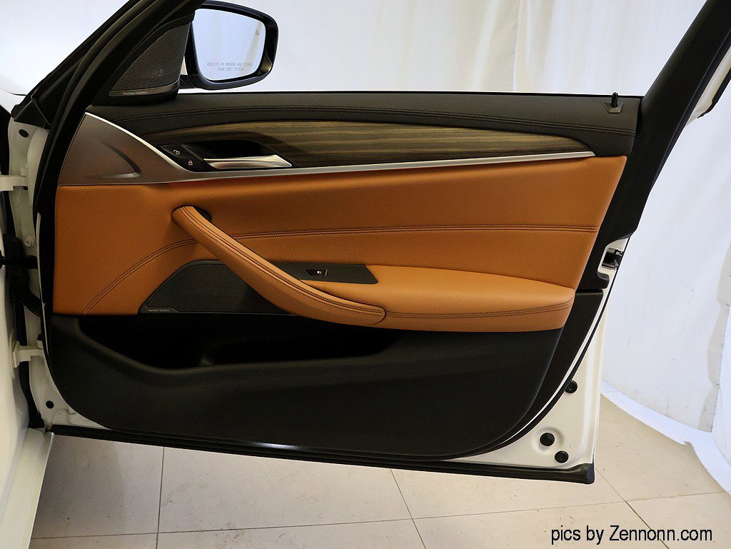 Used 2020 BMW 540i xDrive w/ Premium Package image 36