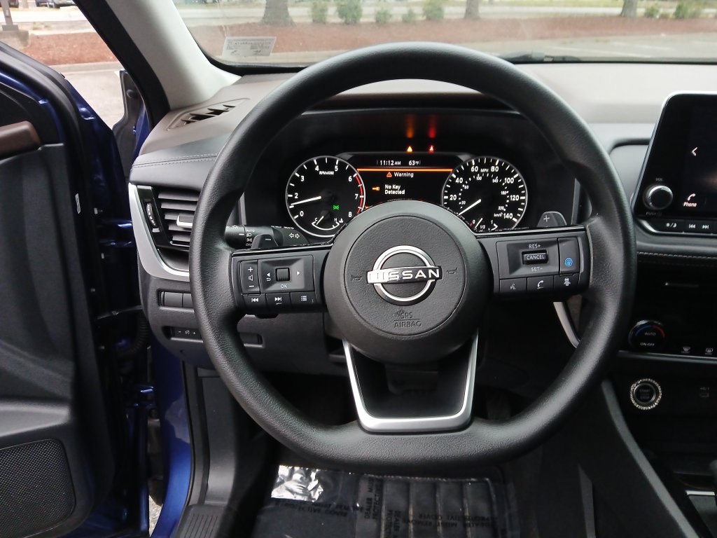 Used 2022 Nissan Rogue SV AWD/4WD image 15