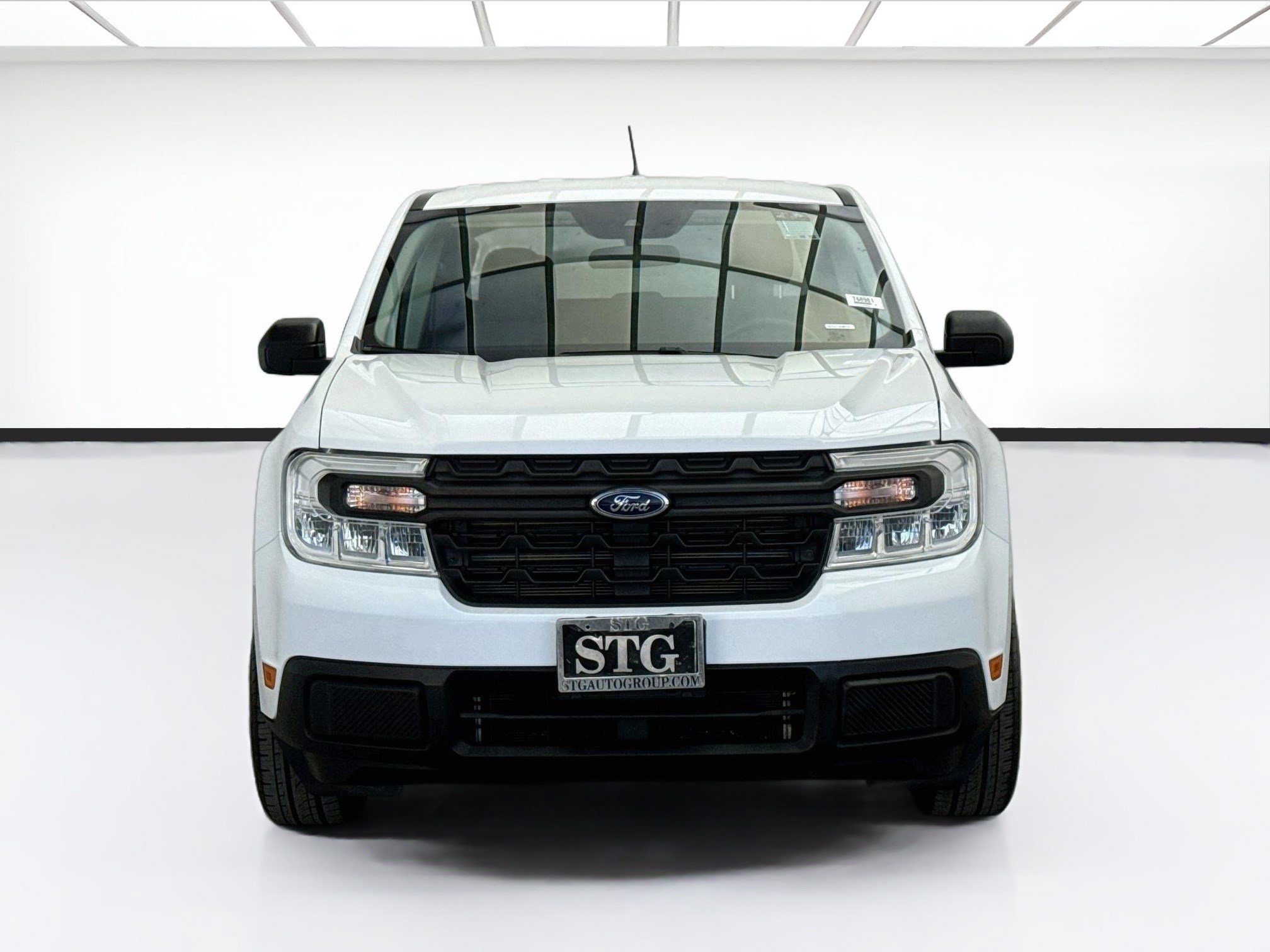 Used 2024 Ford Maverick XL FWD image 2