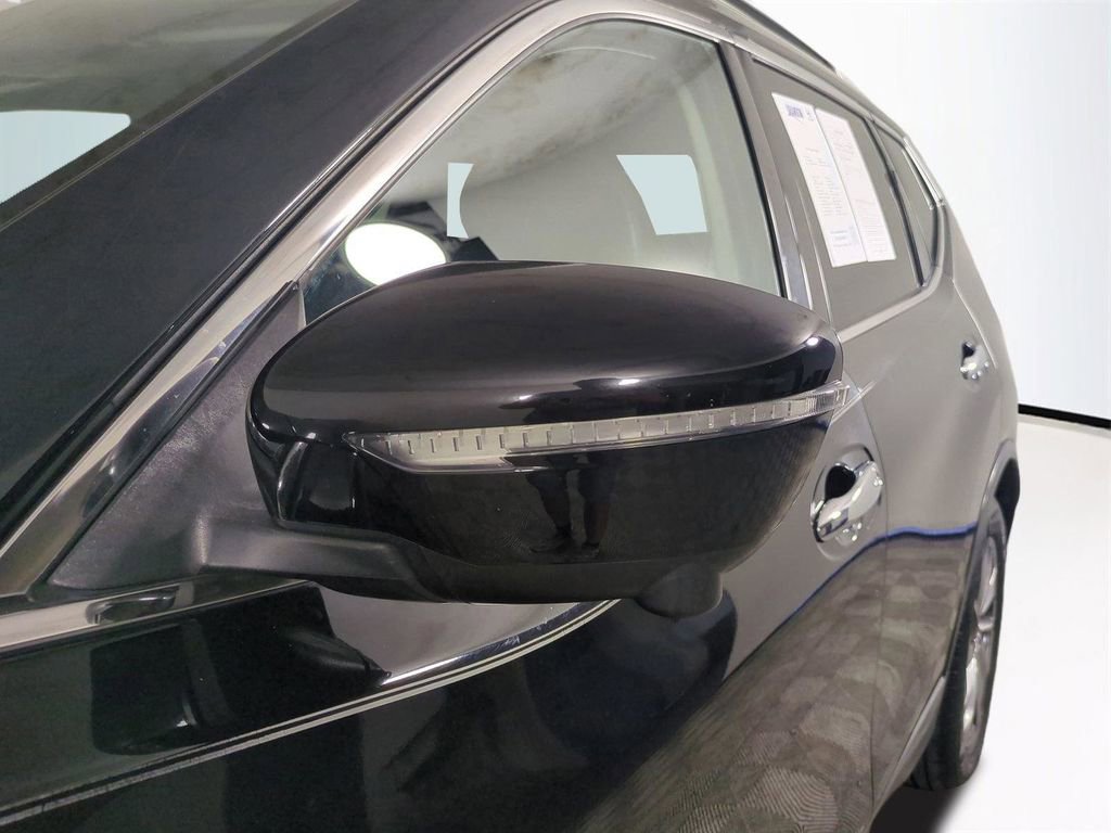 Used 2015 Nissan Rogue SL w/ SL Premium Package image 12