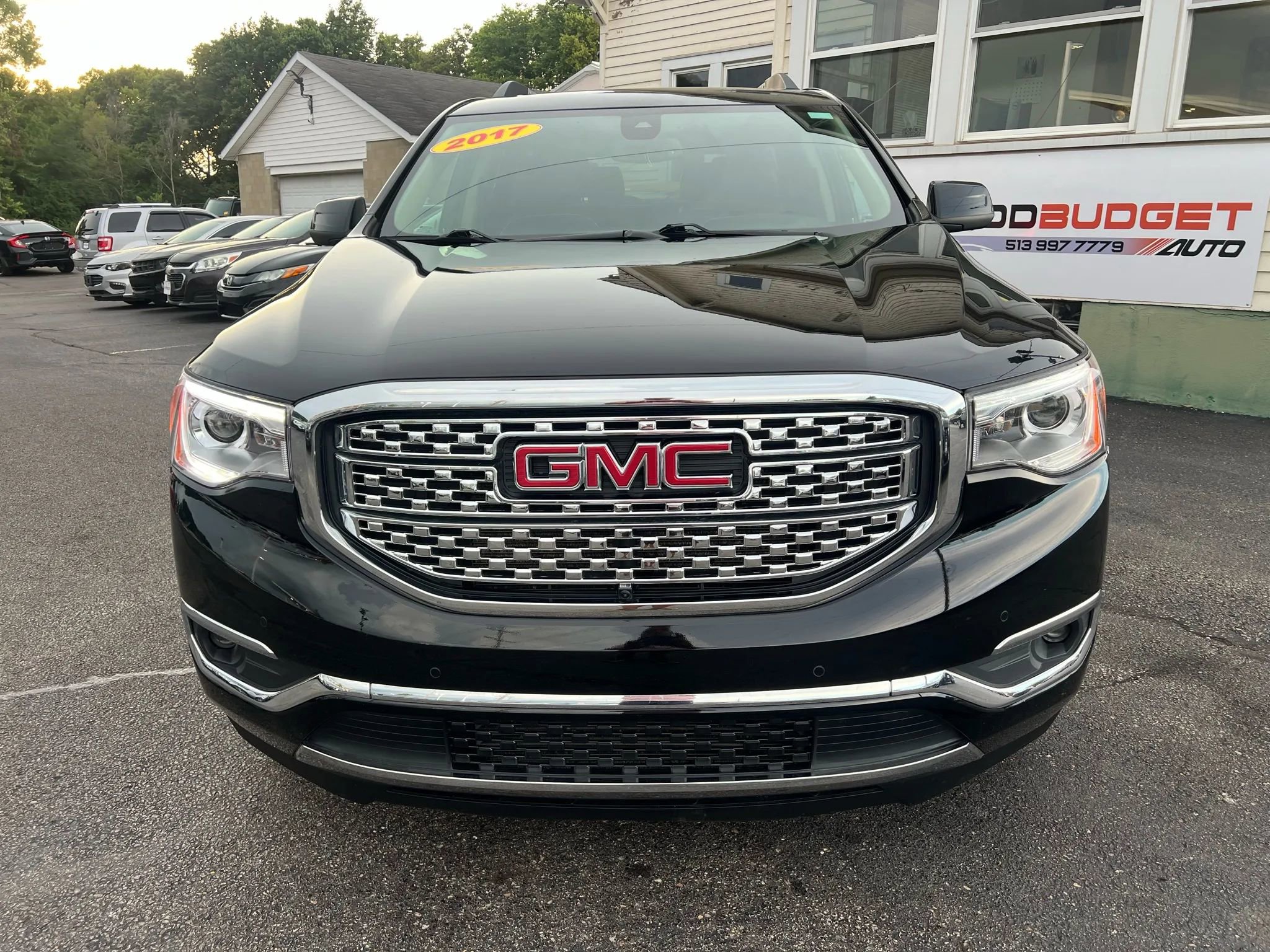 Used 2017 GMC Acadia Denali image 4