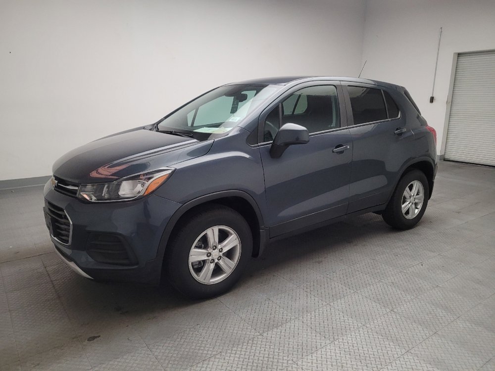 Used 2022 Chevrolet Trax LS w/ Tint and Cruise Package AWD/4WD image 2