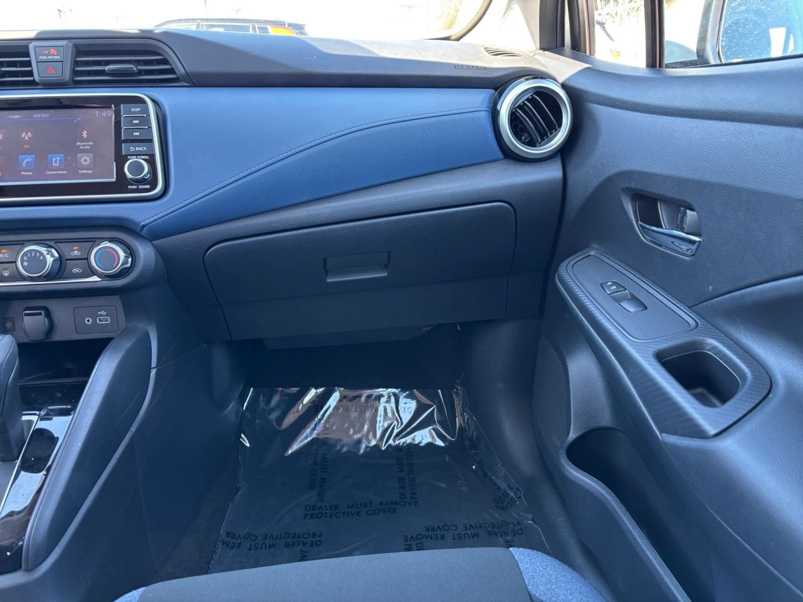 Used 2025 Nissan Versa SV FWD image 32