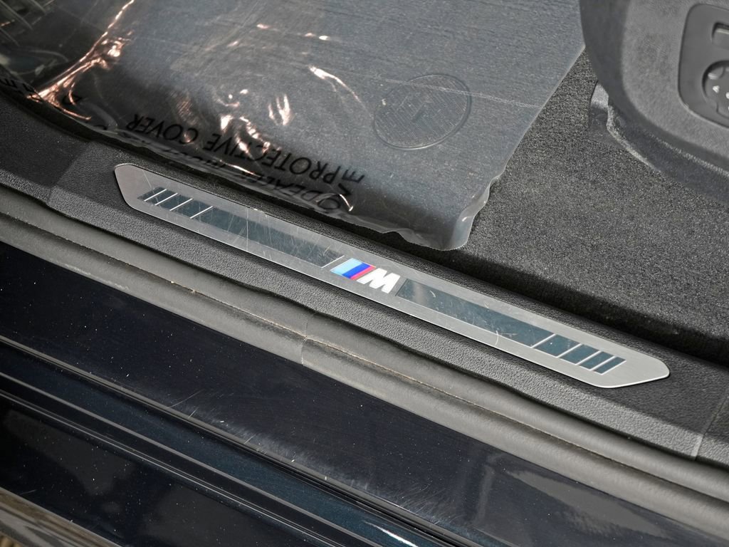 Used 2025 BMW X6 xDrive40i w/ Premium Package image 19