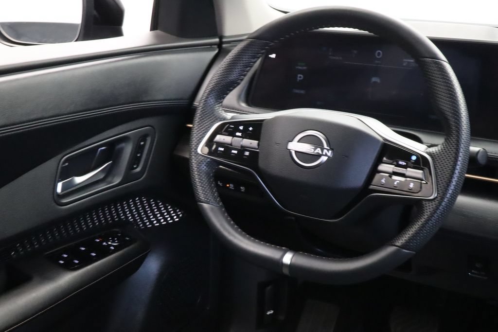 Used 2025 Nissan Ariya AWD image 26