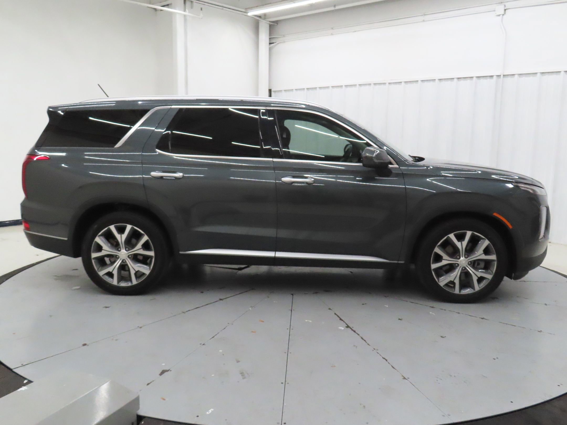 Used 2022 Hyundai Palisade SEL w/ Convenience Package AWD/4WD image 2